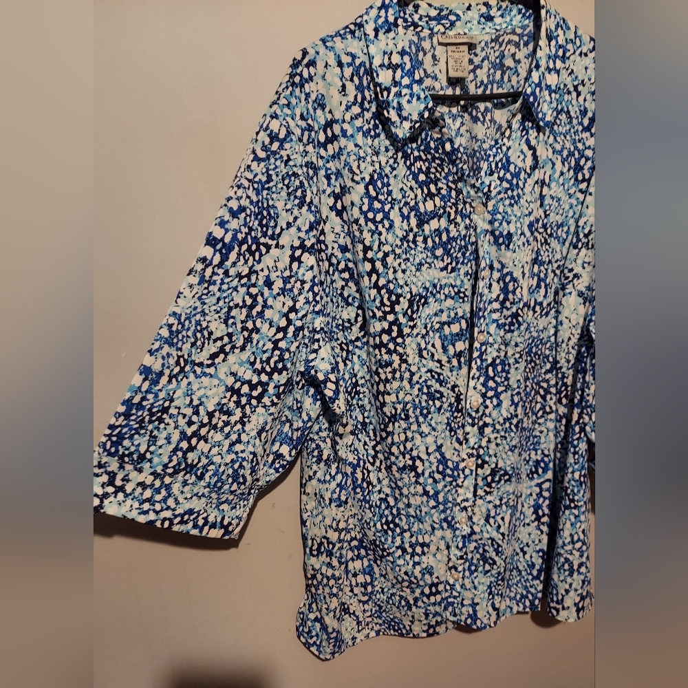 Catherines Top 3X Abstract Button up Shirt Roll Tab Career Office Casual Beach